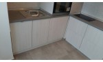 Кухня по поръчка Асале с електрическа система за отваряне